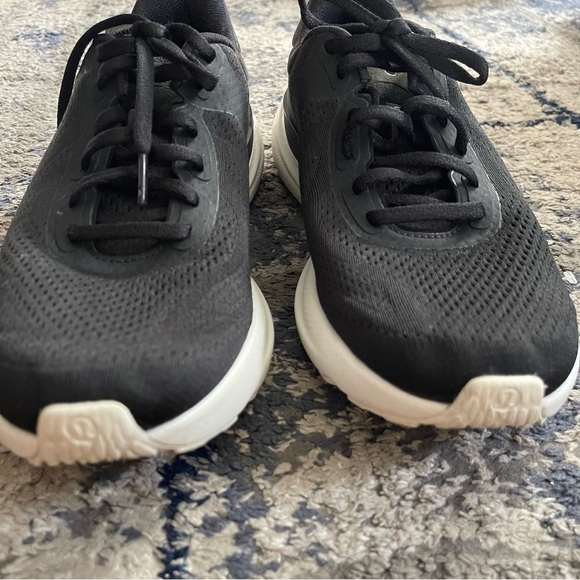Lululemon Beyondfeel Running Shoes Size 10 - Picture 12 of 17